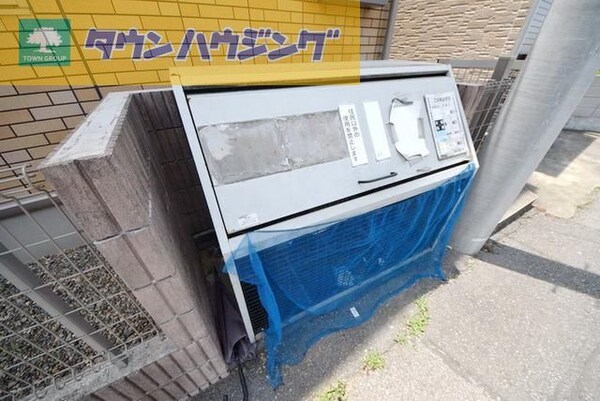 共有部分(敷地内ごみ置き場)