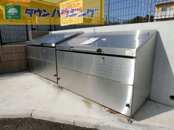 共有部分(敷地内ごみ置場あり)