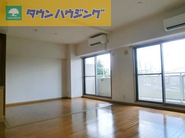 リビング・居室(現地待ち合わせ歓迎♪お問合せはタウンハウジング千葉店まで！)