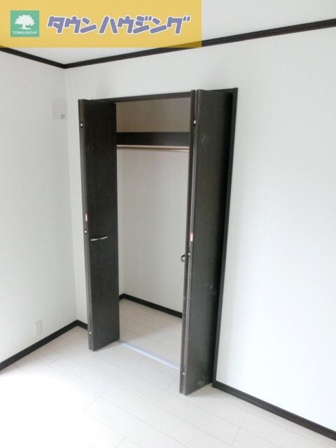 物件内観写真10　(使いやすいクローゼット)