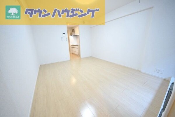 リビング・居室(現地待ち合わせ歓迎♪お問合せはタウンハウジング千葉店まで！)