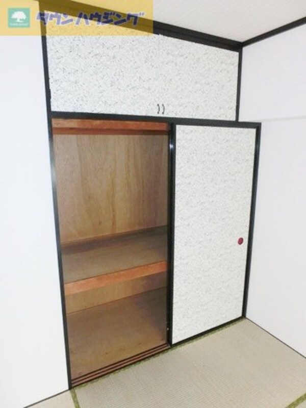 収納(奥行きのある和室収納)