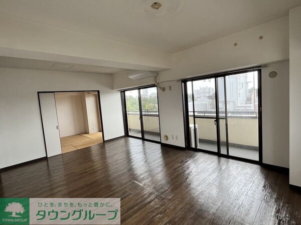 リビング・居室(南向きの和室です)