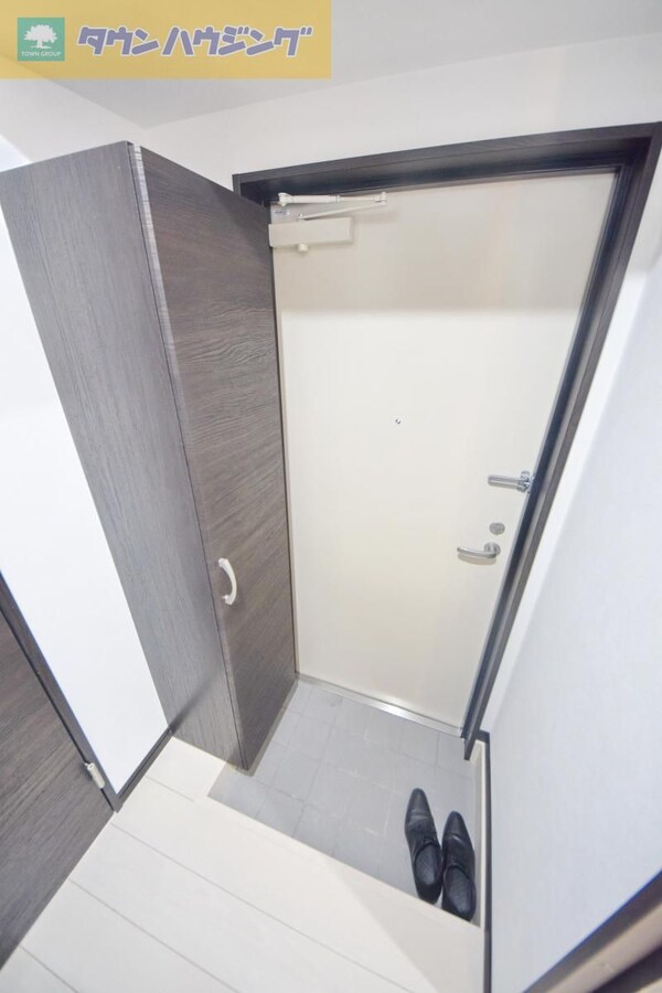玄関(お部屋探しは【タウンハウジング千葉店】にお任せ下さい♪)