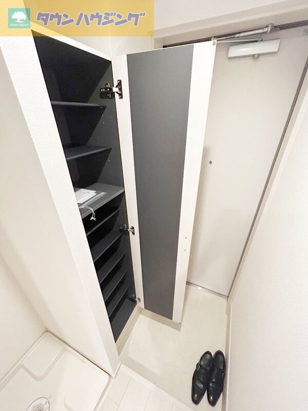 玄関(お部屋探しは【タウンハウジング千葉店】にお任せ下さい♪)