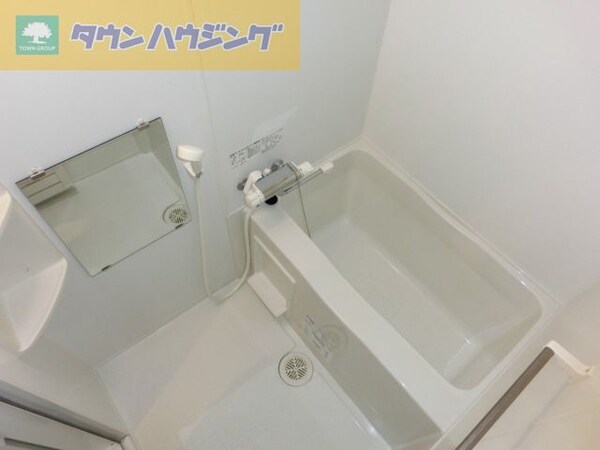 バス／シャワールーム等(浴室（同タイプ）)