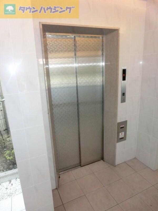 その他(エレベータ―付き)