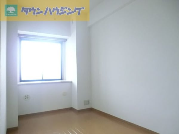 その他室内・内装(落ち着いた色合いのお部屋)
