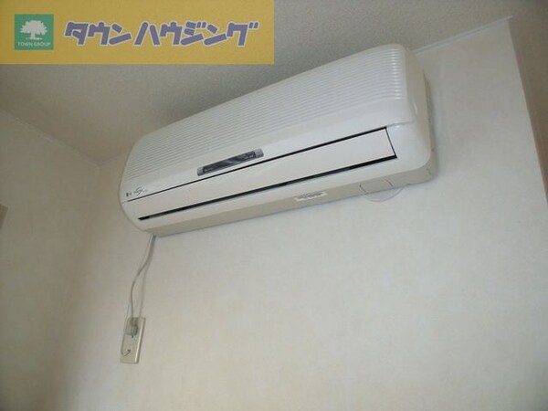 設備(エアコン１台完備です)