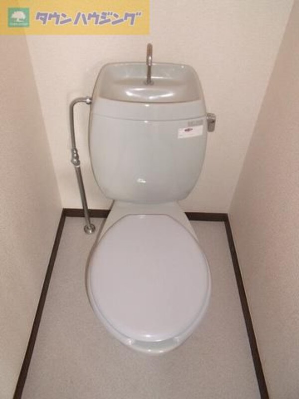 トイレ(もちろんバストイレ別です)