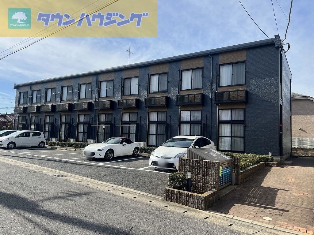 物件外観写真1　(2022年12月に外壁塗装いたしました。)