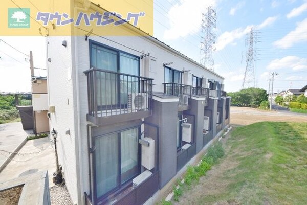 外観(前面は開けていて開放感があります)