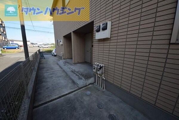 エントランス(お部屋探しは【タウンハウジング千葉店】にお任せ下さい♪)