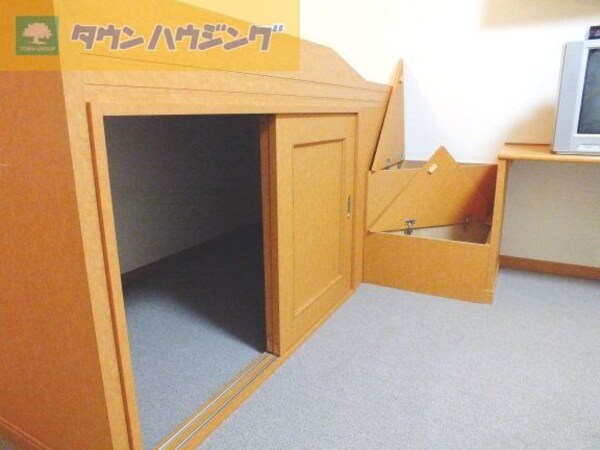 その他室内・内装(ベッド下収納)