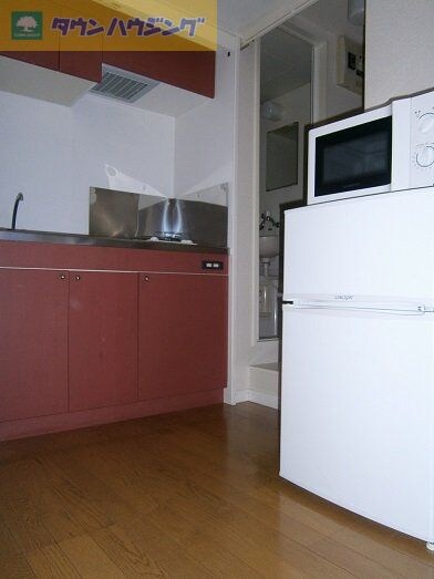 物件内観写真11　(冷蔵庫・電子レンジ)