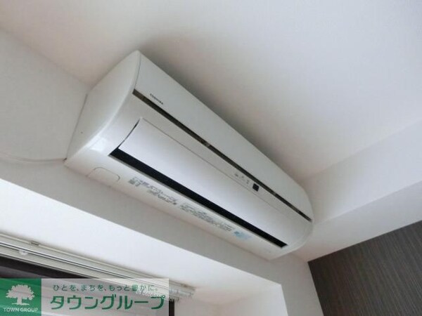 設備(エアコン２基付)