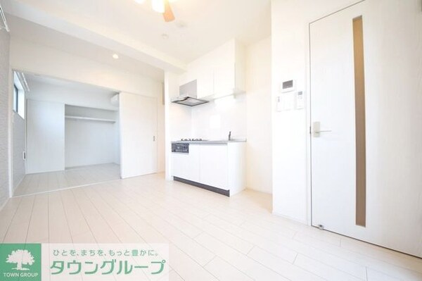 リビング・居室(現地待ち合わせ歓迎♪お問合せはタウンハウジングまで！)