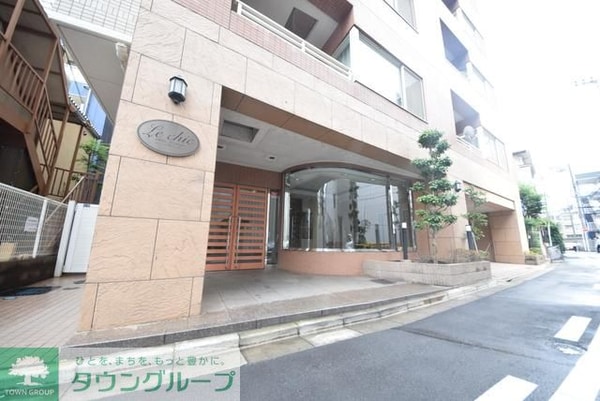 エントランス(お問合せは【タウンハウジング】まで！※現地待合わせ相談可！)