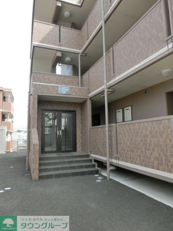 エントランス(お部屋探しは【タウンハウジング千葉店】にお任せ下さい♪)