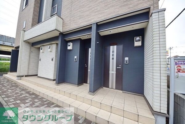 エントランス(お部屋探しは【タウンハウジング千葉店】にお任せ下さい♪)