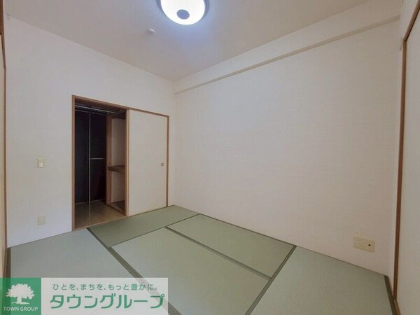 寝室(お問合せは【タウンハウジング】まで！※現地待合わせ相談可！)