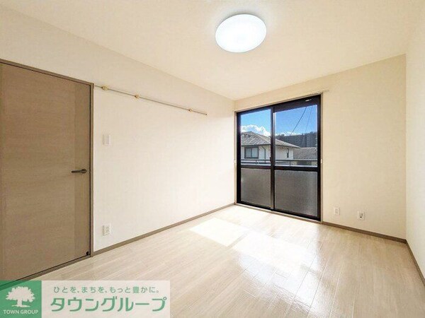 寝室(お問合せは【タウンハウジング】まで！※現地待合わせ相談可！)