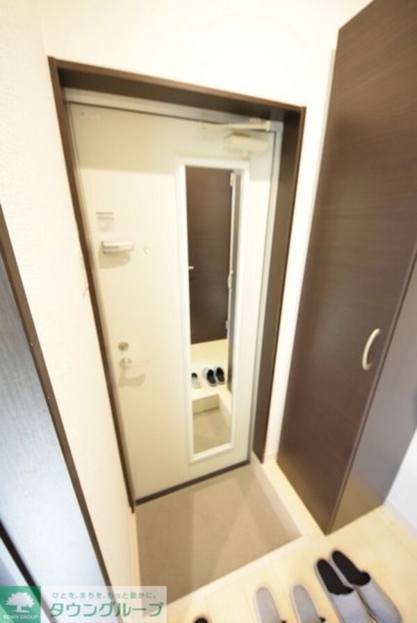 玄関(お部屋探しはタウンハウジング千葉店にお任せ下さい♪)