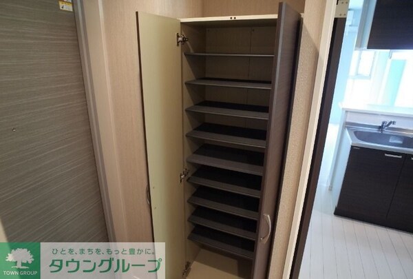 玄関(お問合せは【タウンハウジング】まで！※現地待合わせ相談可！)
