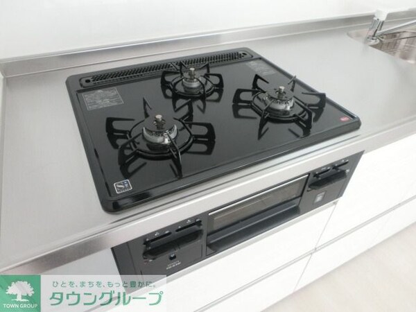 設備(３口システムキッチン。グリル付き)