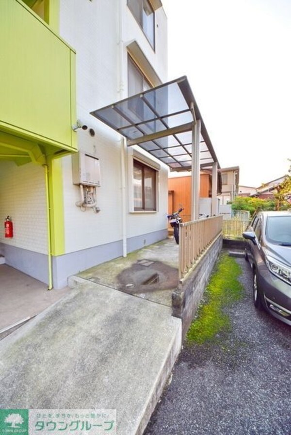 共有部分(屋根つき駐輪場)