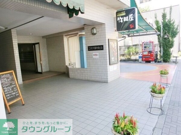 エントランス(防犯に配慮したオートロック)