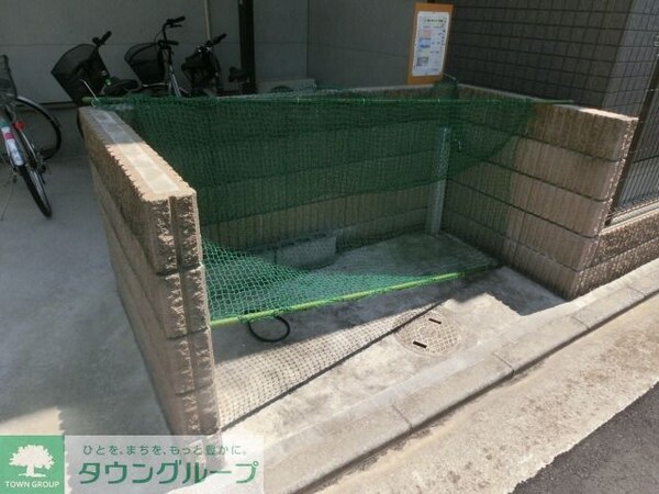 共有部分(敷地内ゴミ置き場)