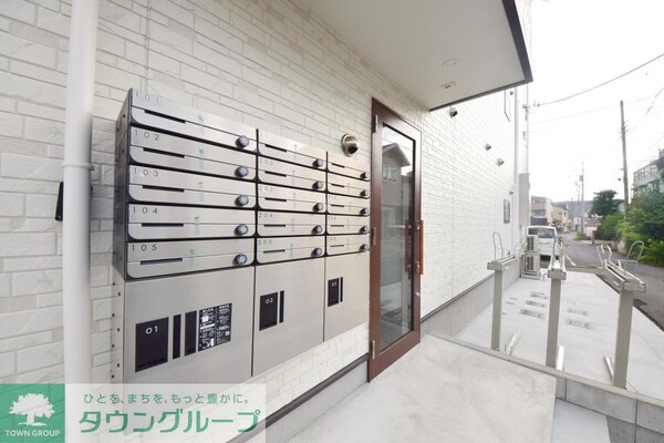 エントランス(お問合せはタウンハウジングまで！※現地待合わせ相談可能)