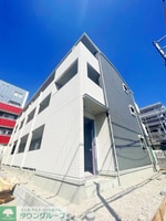 日当たり良好な室内が望める新築で、自然光も入ります。