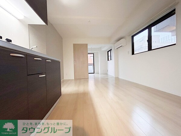 リビング・居室(現地待ち合わせ歓迎♪お問合せはタウンハウジングまで！)