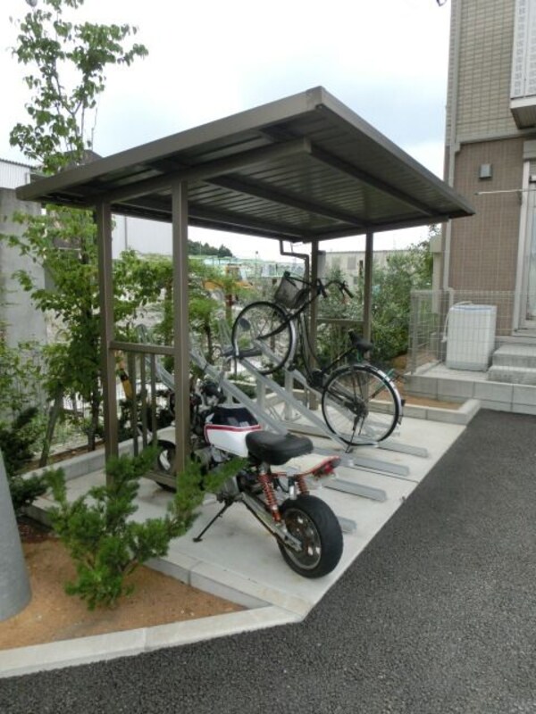 共有部分(屋根付駐輪場)