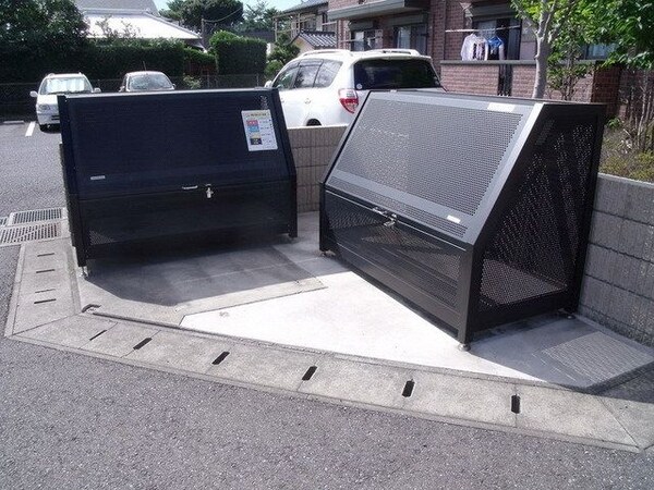 共有部分(敷地内ゴミステーションです)