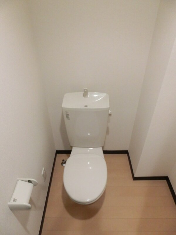トイレ(ウォシュレット取り付け可能)