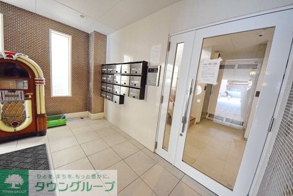 エントランス(お問合せはタウンハウジングまで！※現地待合わせ相談可能)