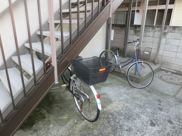 共有部分(自転車置けます)