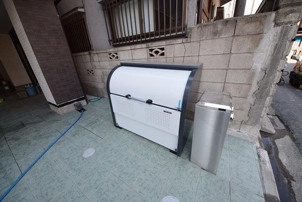 共有部分(敷地内ゴミ置き場)