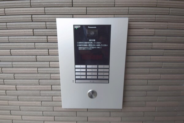 共有部分(オートロック付き)