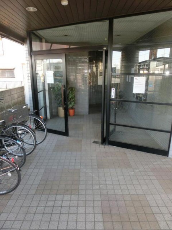 エントランス(エントランス)