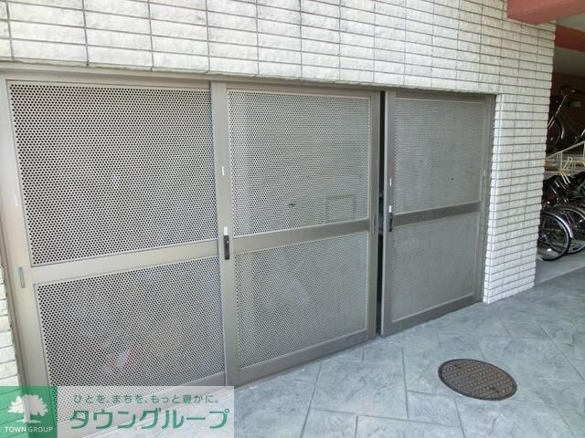 物件内観写真9　(敷地内ゴミステーション)