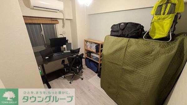 その他室内・内装(洋室５．０畳(内装前、家具・家電は撤去予定))
