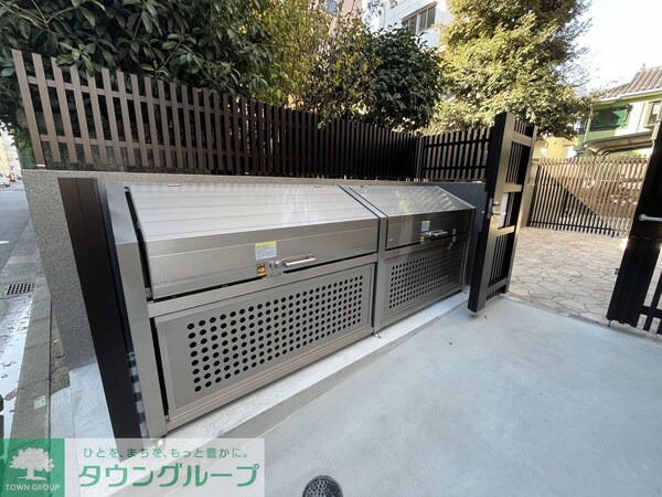 共有部分(ゴミ置き場)