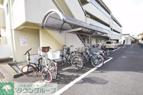 共有部分(屋根付き駐輪場)