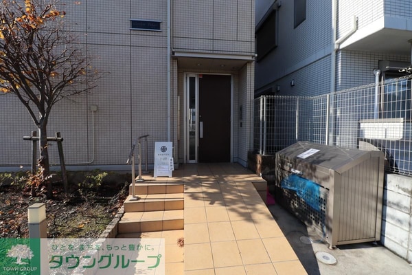 エントランス(庭)