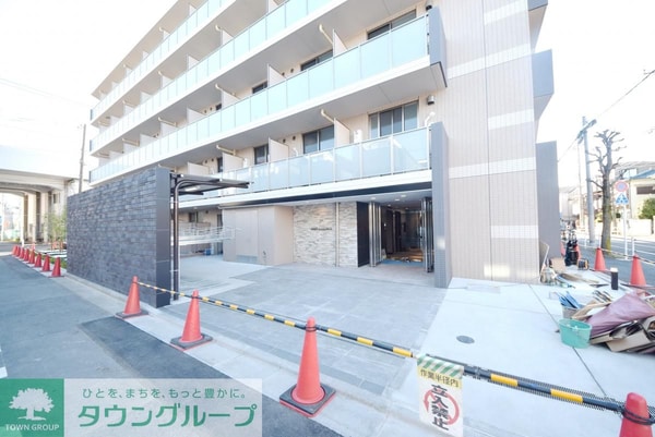 エントランス(駐車場)