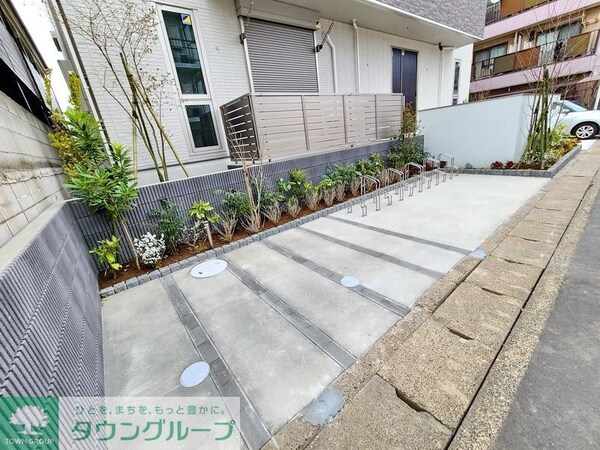 設備(駐輪場各世帯1台)
